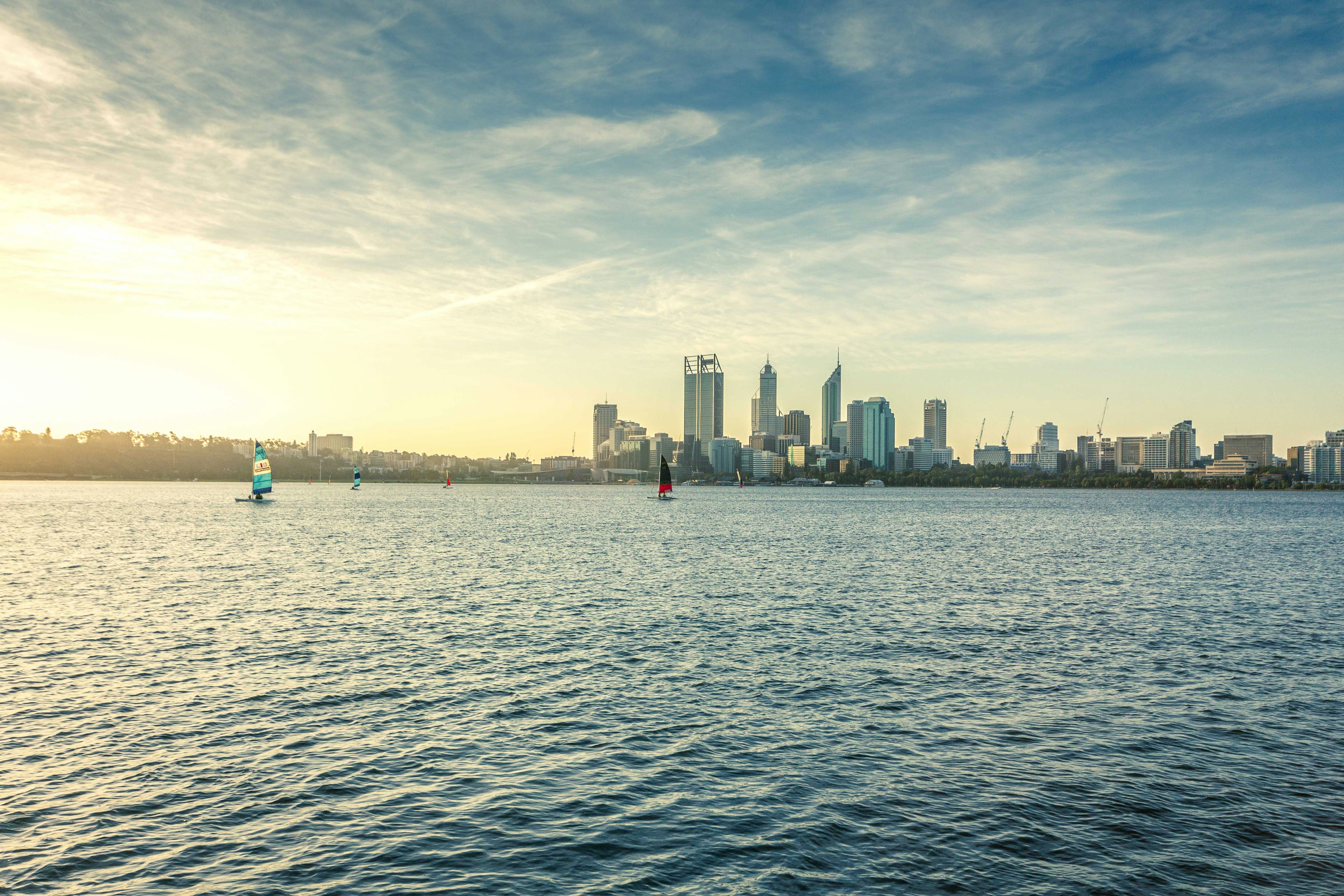 Perth CBD dari Swan River